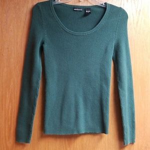 Moda international sweater